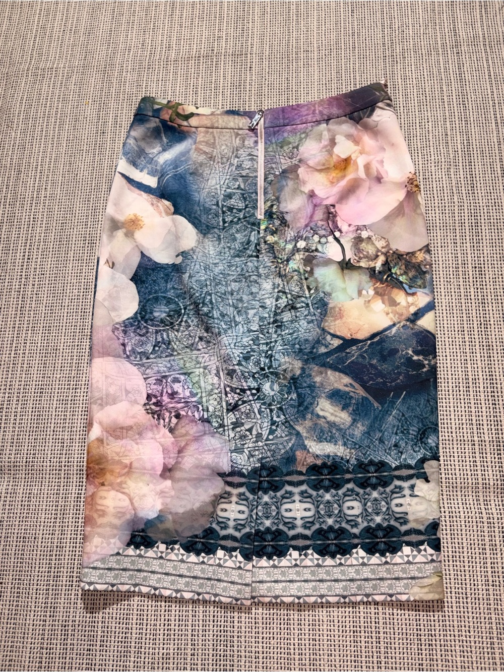TED BAKER Women's Sinda Tile Floral Midi Skirt Size 5/US12 - Picture 4 of 7